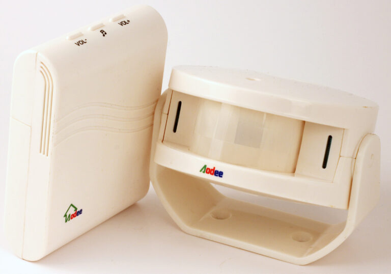 Dørvarsler / entrealarm med PIR sensor