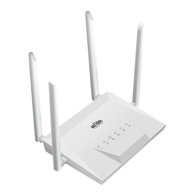 4G router og tilkoblinger på baksiden